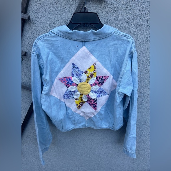 XIRENA Daisey Patch Haven Denim Jacket in Blue Dove New with Tags! - Picture 9 of 10